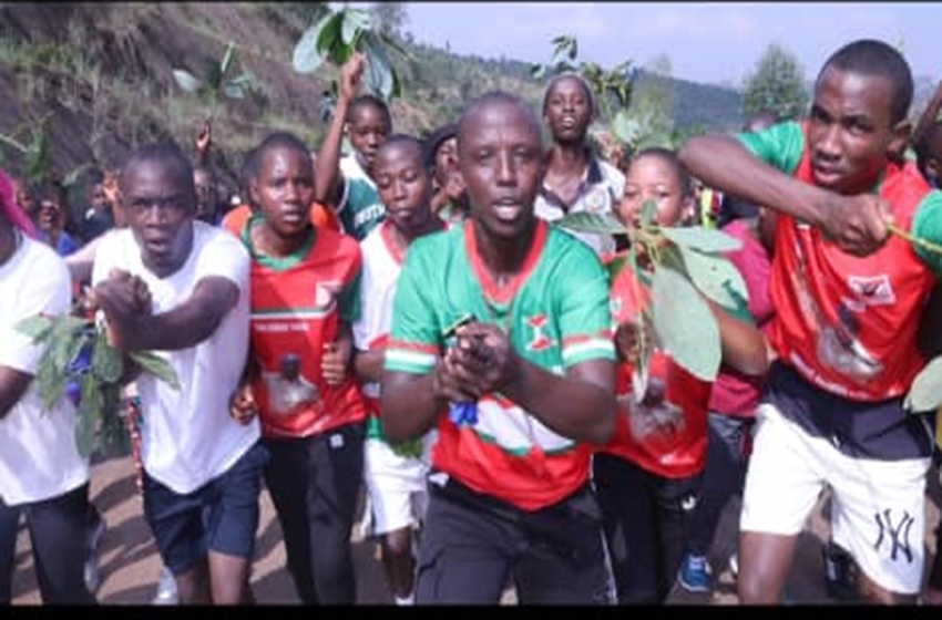 Des élèves contraints à défiler avec les Imbonerakure à Kirundo