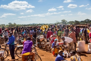Le HCR en Tanzanie promet de renforcer les procédures de présélection des vêtements donnés aux réfugiés