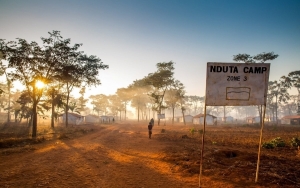 Les proches d’un réfugié burundais réclament son corps après avoir découvert ses habits brûlés à l’extérieur du camp de Nduta