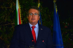 Laurent Delahousse, Ambassadeur de la France au Burundi