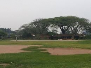 Le terrain de football du quartier II à Ngagara devenu une décharge publique