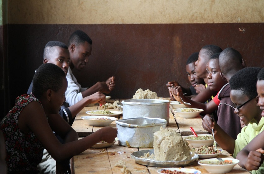 Gitega : Les élèves internes dénoncent la mauvaise alimentation.