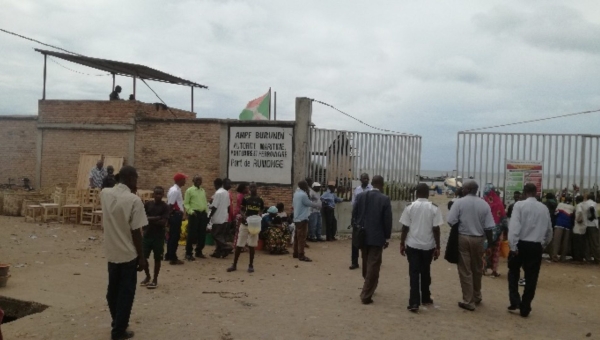  Le port de Rumonge menacé par la montée des eaux du Lac Tanganyika