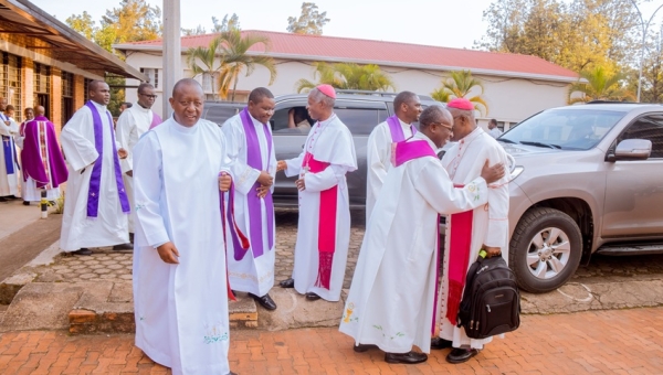 Rwanda–Burundi : Appel conjoint des évêques pour rouvrir la frontière et soulager les populations