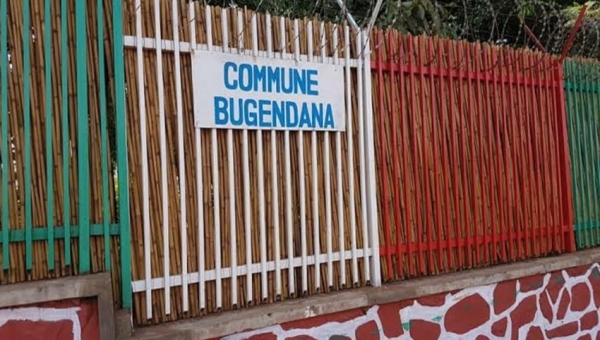 Bugendana : une maison incendiée après un meurtre attribué à un Imbonerakure