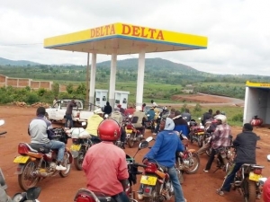 Complicité des administratifs dans la pénurie du carburant en province Cibitoke