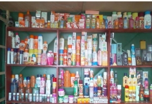 Quand le commerce des produits de beauté allège les difficultés de l’exil