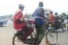 Des jeunes Imbonerakure extorquent de l’argent aux taxi-vélos