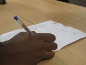 Le Directeur du lycée communal de Kirika accusé de falsifier les bulletins