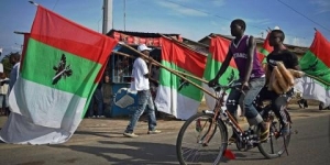 Les jeunes du parti CNDD-FDD gardent désormais les frontières du Burundi